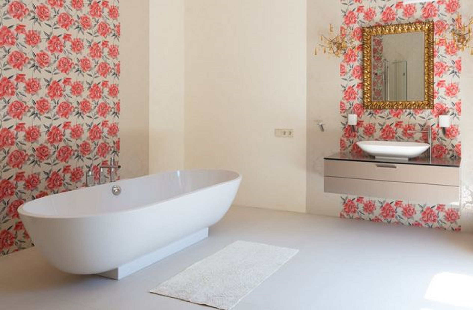 Personnalisation du papier peint : toutes les ambiances de salle de bains sont possibles