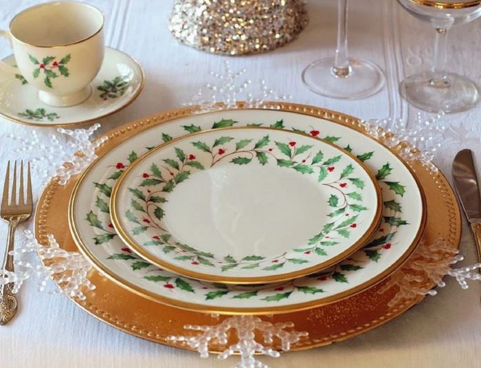 Vaisselle de Noël : comment choisir un service de table festif